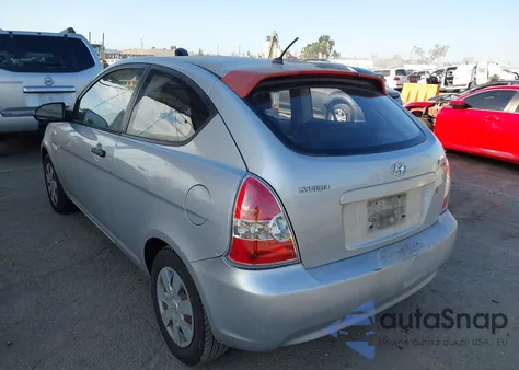 2007 Hyundai Accent Gs z USA, uszkodzony, nr VIN KMHCM36C27U006305
